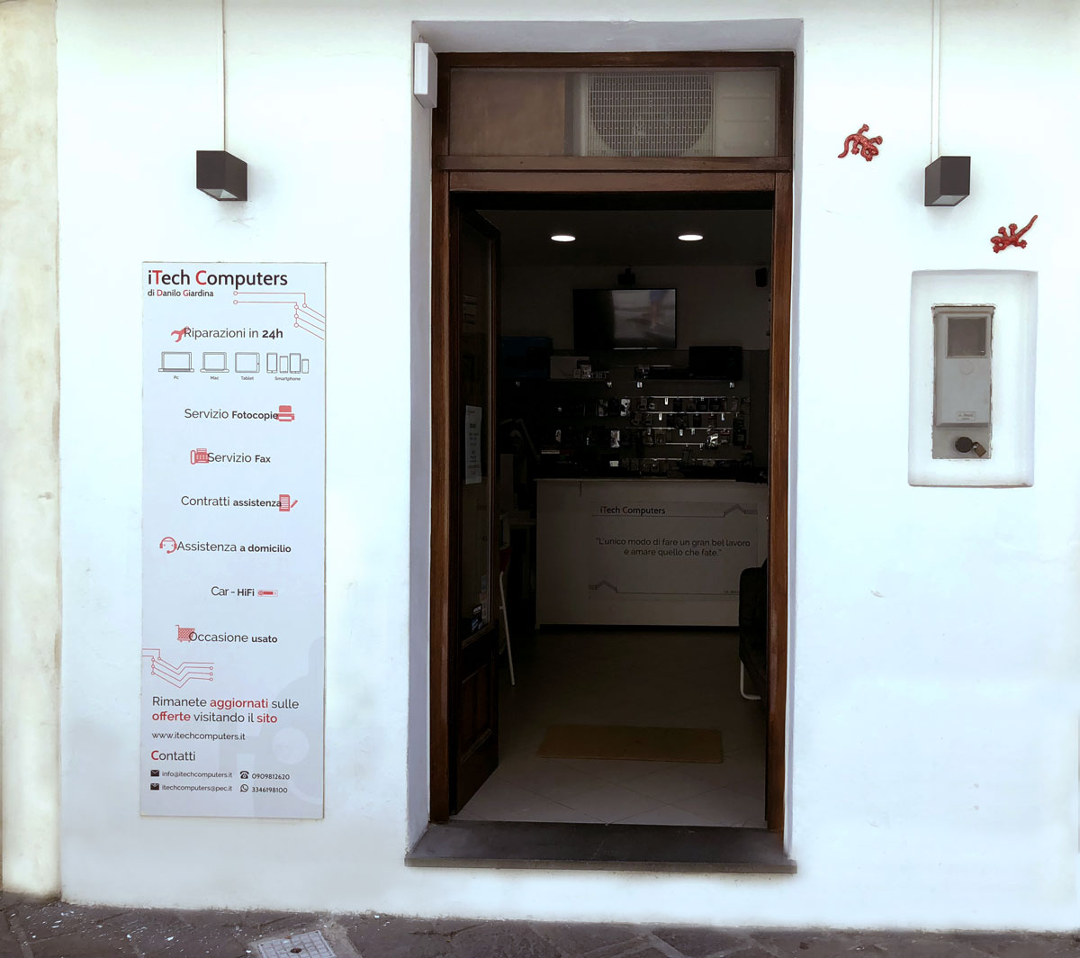 Il negozio iTech Computers a Lipari